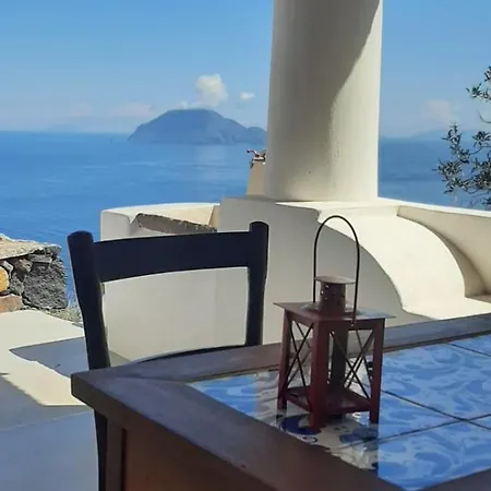 L'olivuzza Holiday home Alicudi